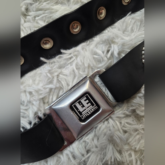 Y2K Little Earth Bottle Cap Seatbelt Button Bottle Opener Belt - Picture 3 of 8